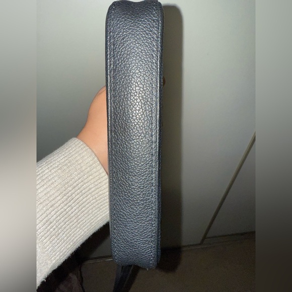 LV Monogram pouch - Picture 15 of 16